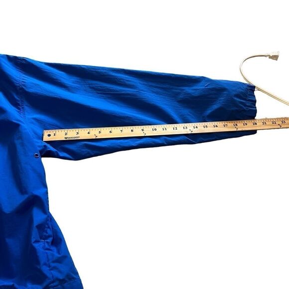 Vintage Greg Norman the Shark Windbreaker with Hood. Sz Large. Great Condition! - Picture 9 of 11